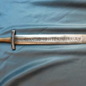 Espada vikinga personalizada