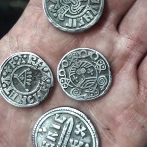 Monedas vikingas variadas