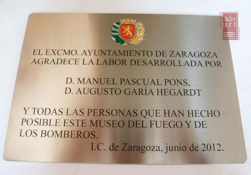 Placa conmemorativa personalizada